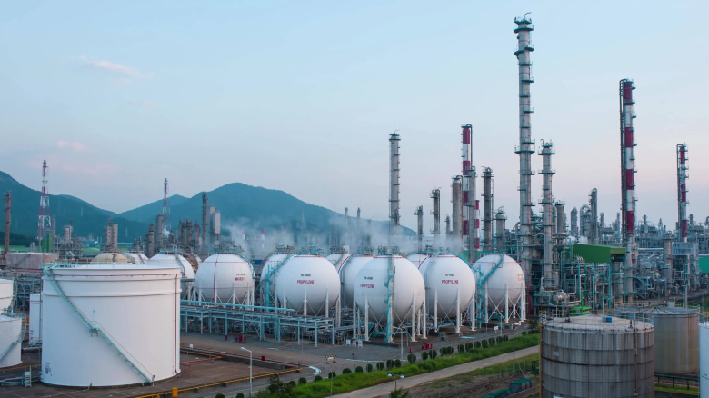 哈爾濱淺談雷達(dá)物位計(jì)在化工行業(yè)中的應(yīng)用分析